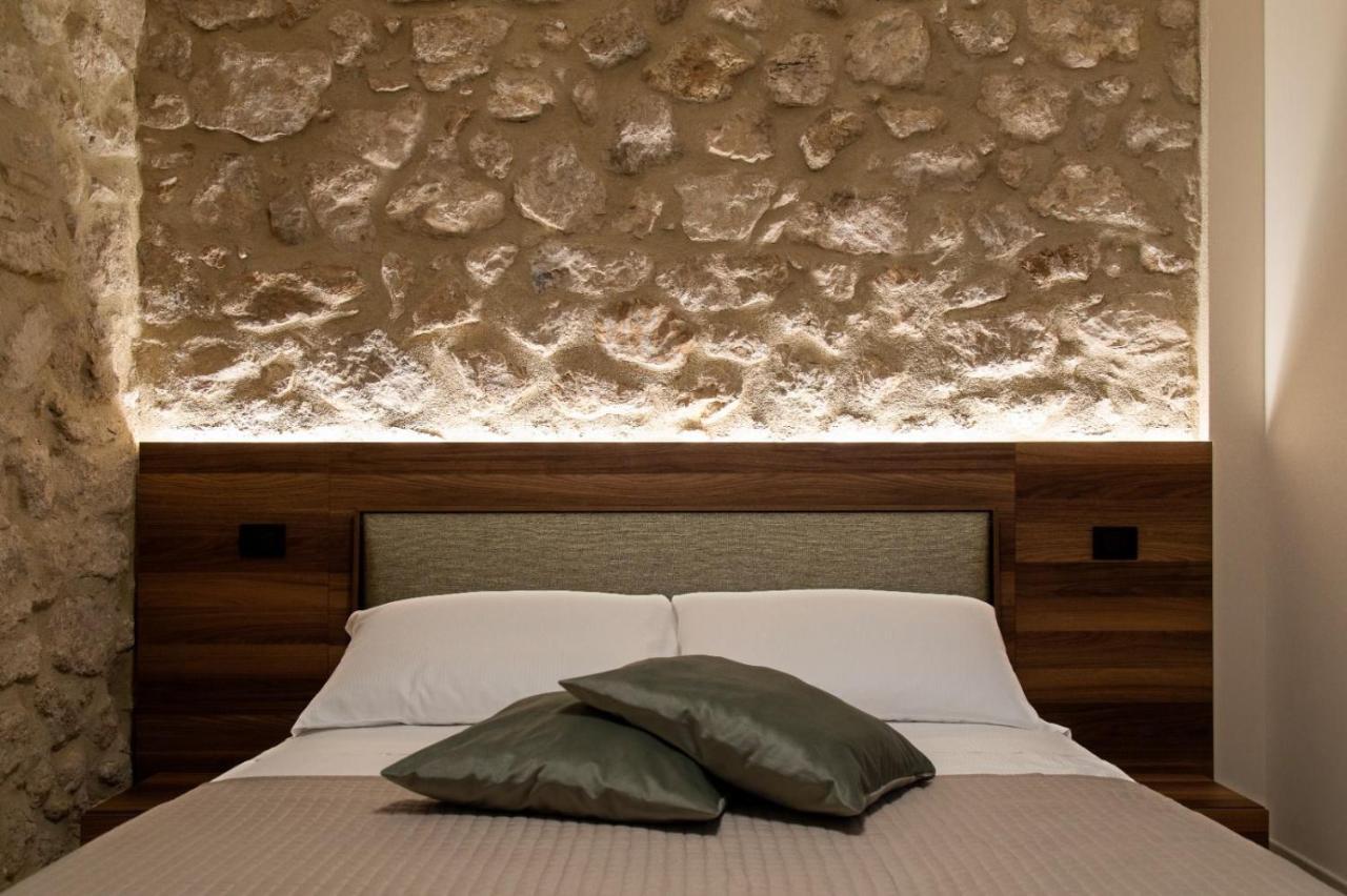 Destasu' Bed And Wellness Hotel Castel del Monte  Exterior photo